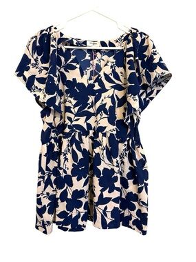 2/$30 Umgee Floral Babydoll Blouse Size Medium Navy Ivory Flutter Sleeve Top